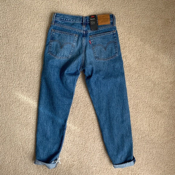 *SOLD* Levi’s Premium Wedgie Icon Jeans - Picture 4 of 8
